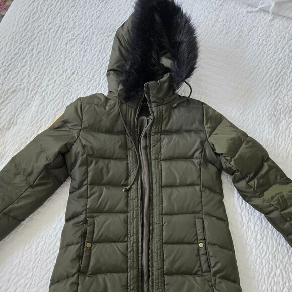 Lauren Ralph Lauren Women's Down Puffer Coat - Size Medium fits like a Small - Picture 2 of 9
